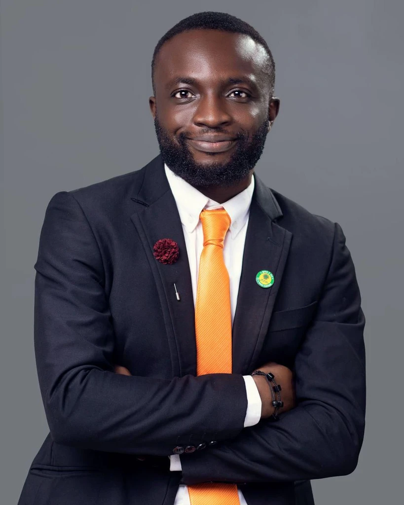 Adetola Iwaloye
